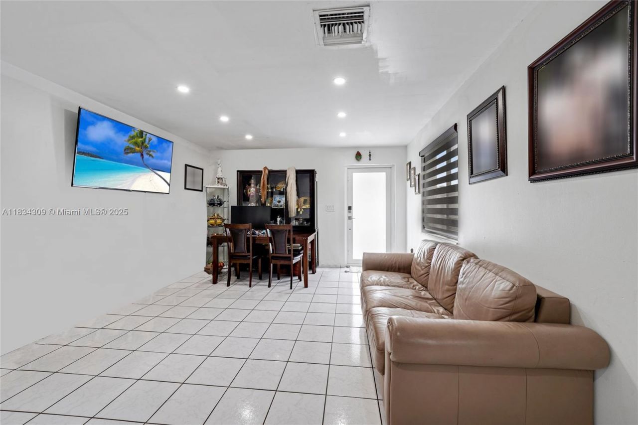 20210 SW 112th Pl, Miami, FL 33189 Photo