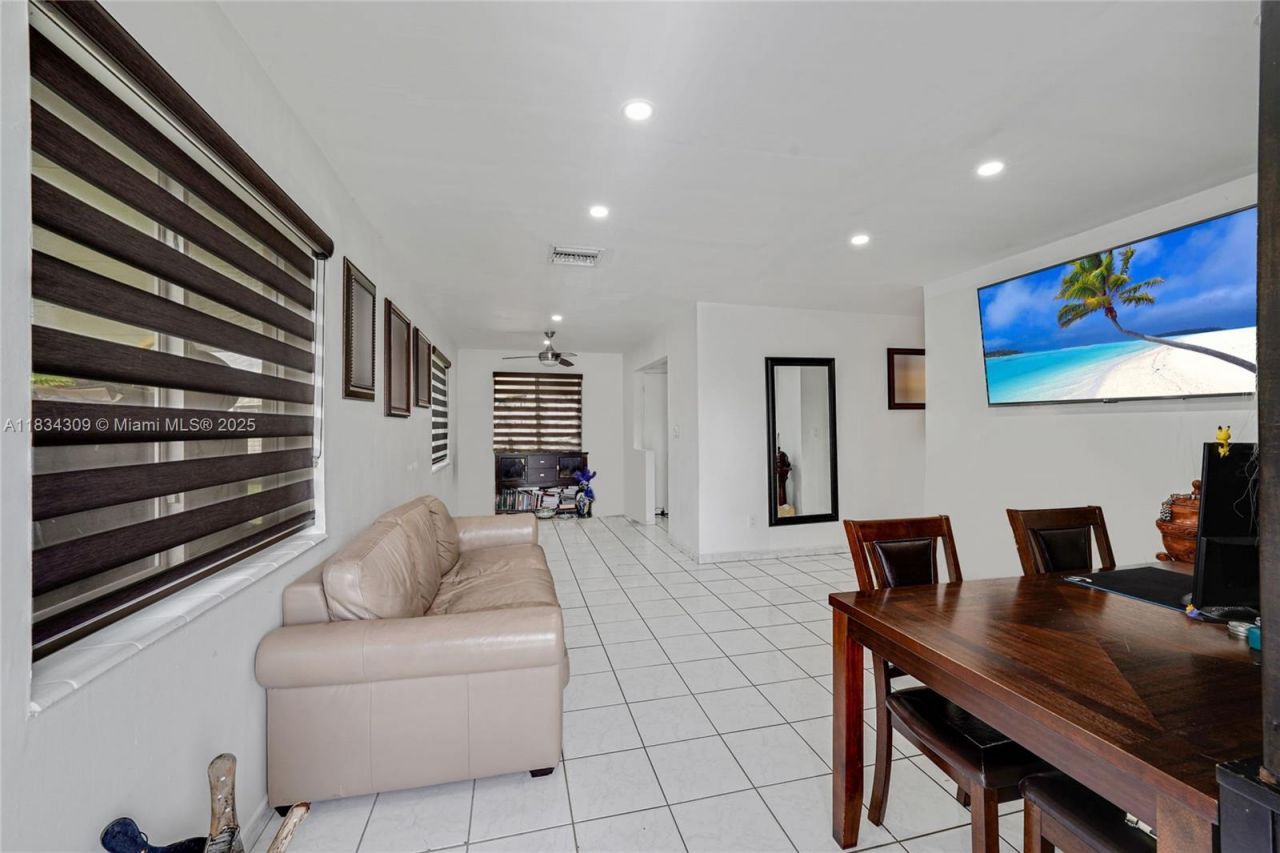 20210 SW 112th Pl, Miami, FL 33189 Photo