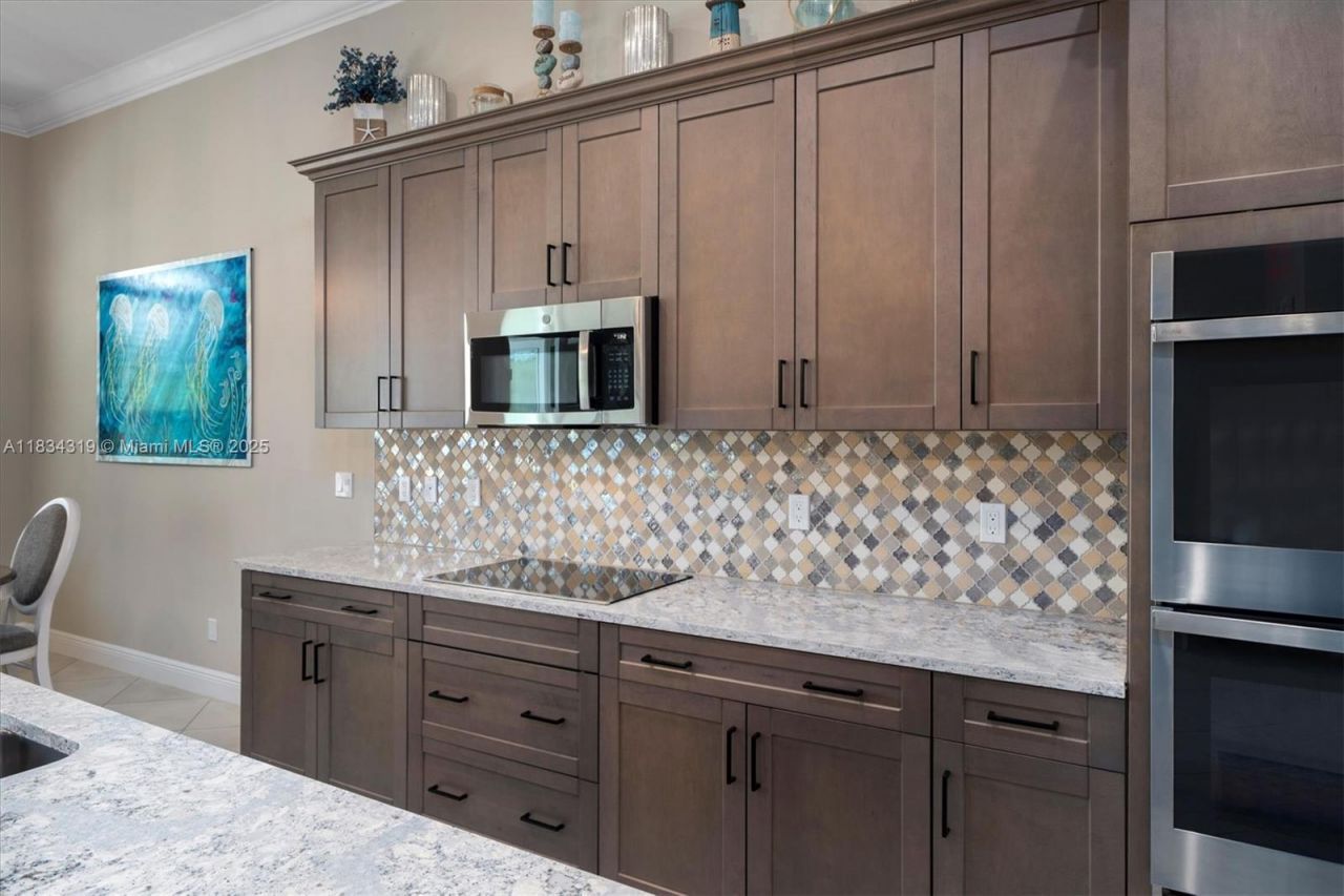 9247 SW Miracoli Way, Port Saint Lucie, FL 34987 Photo