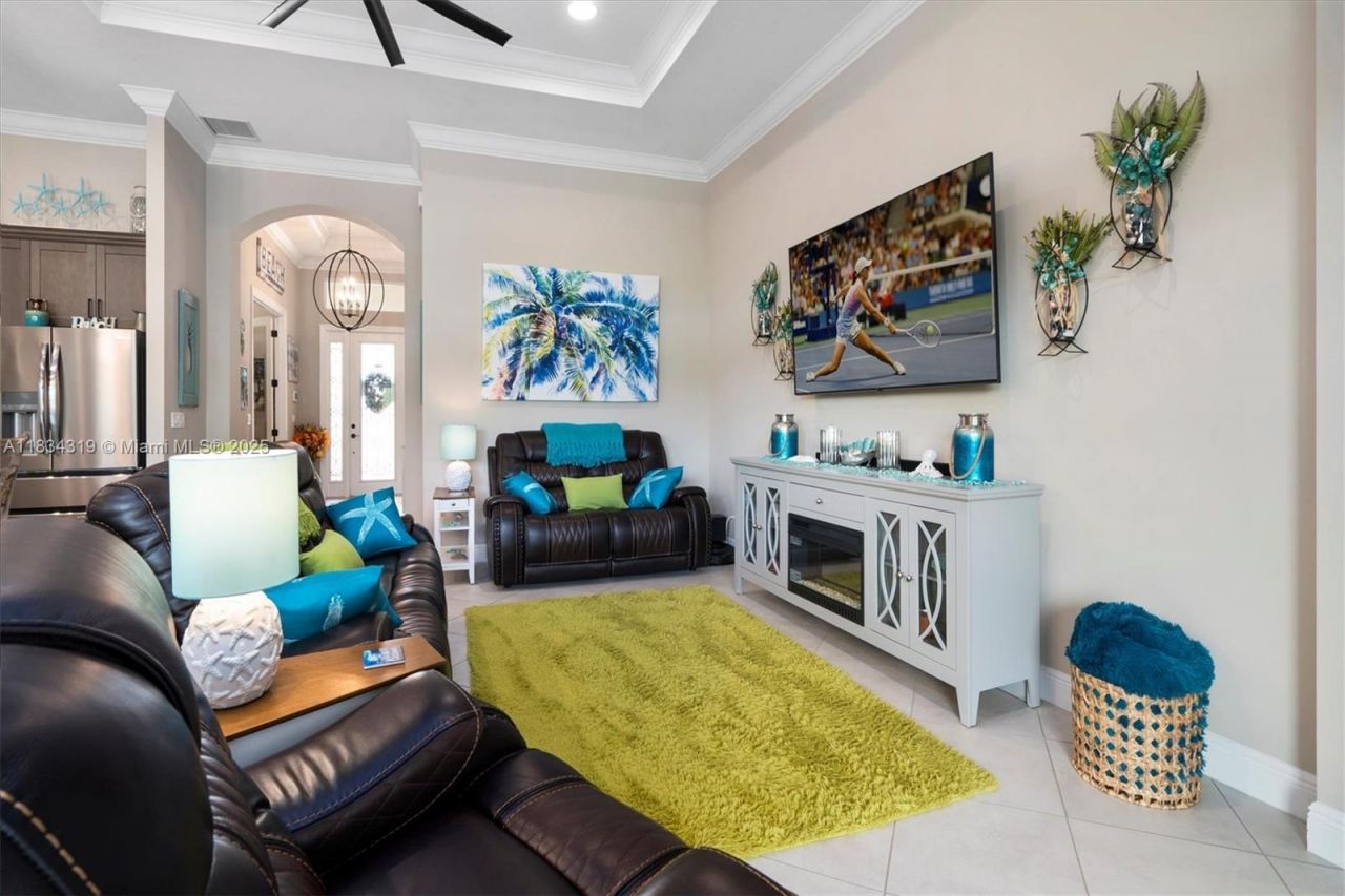 9247 SW Miracoli Way, Port Saint Lucie, FL 34987 Photo