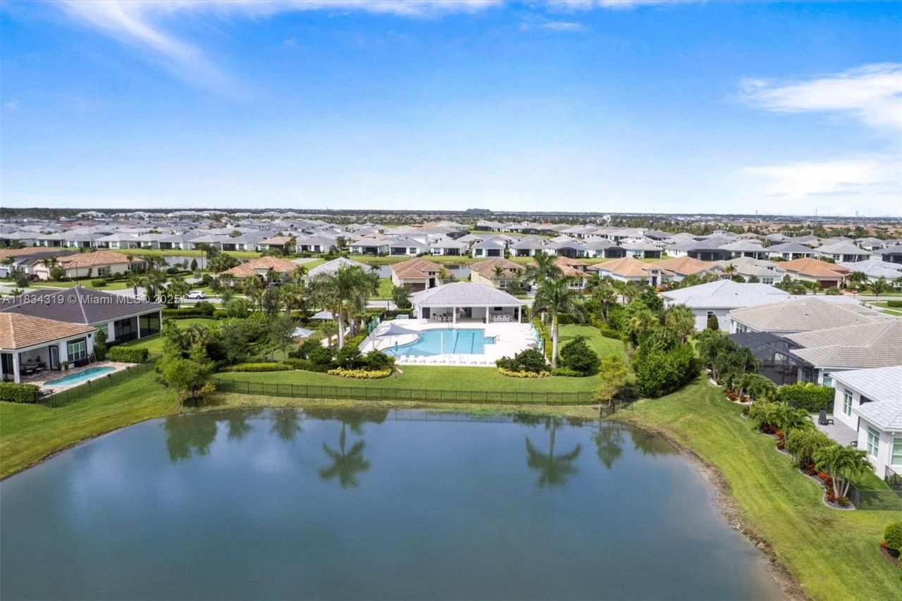 9247 SW Miracoli Way, Port Saint Lucie, FL 34987 Photo