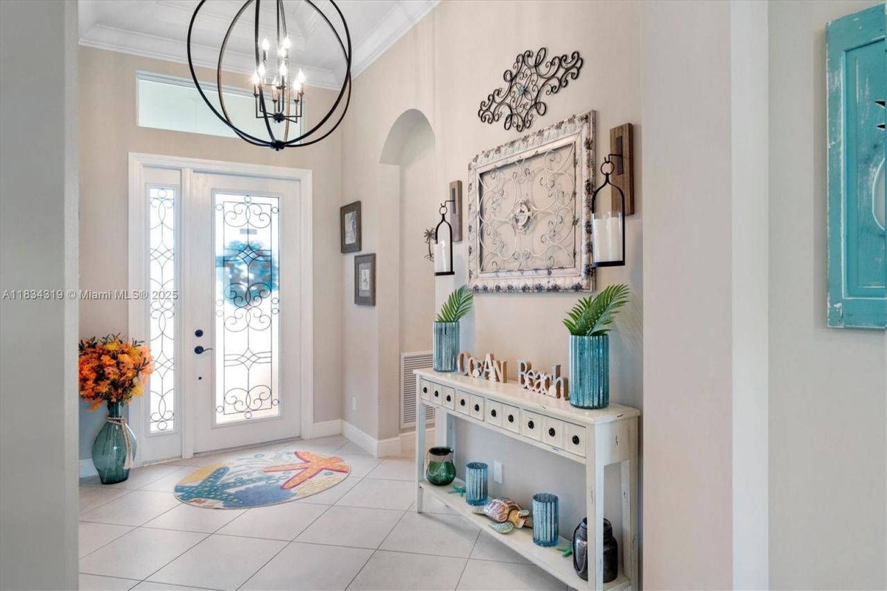 9247 SW Miracoli Way, Port Saint Lucie, FL 34987 Photo