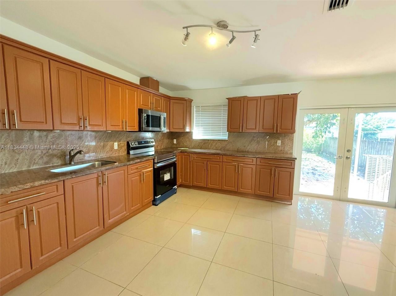 34 E 15th St, Hialeah, FL 33010 Photo