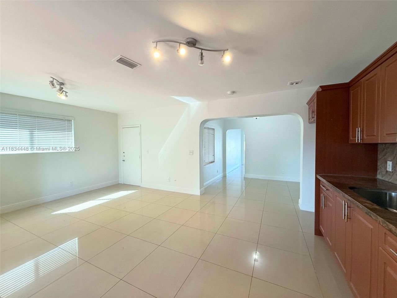 34 E 15th St, Hialeah, FL 33010 Photo