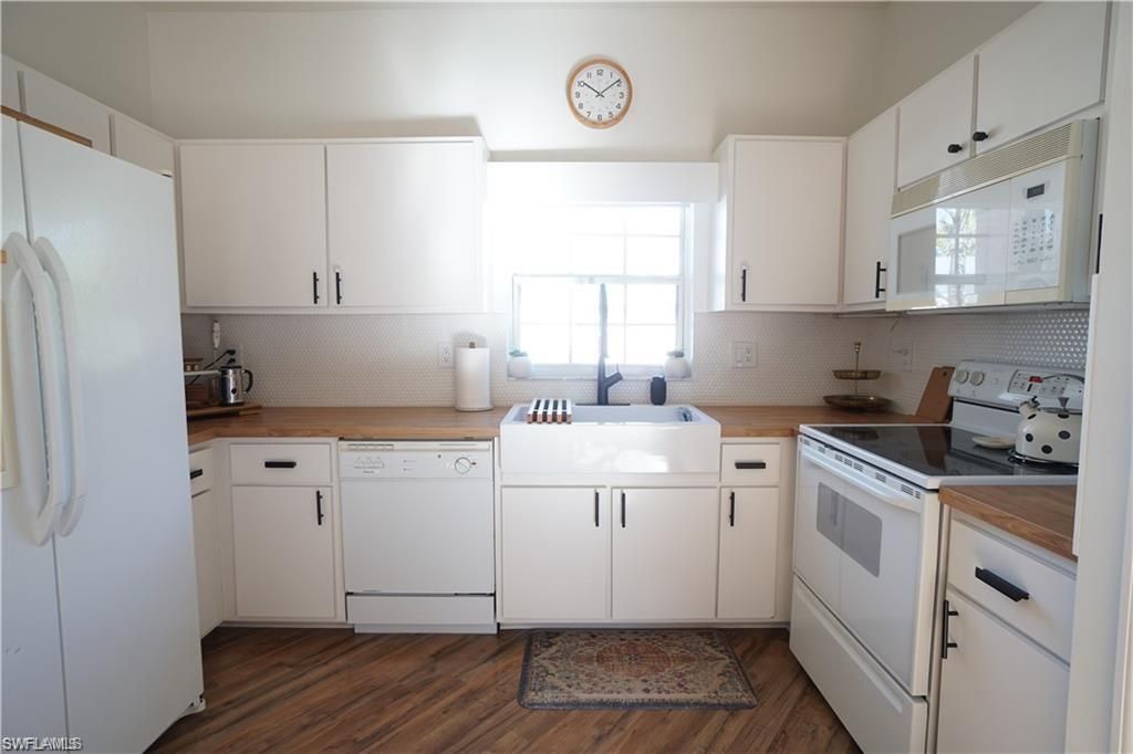 10740 Pearl Bay Cir, Estero, FL 33928 Photo