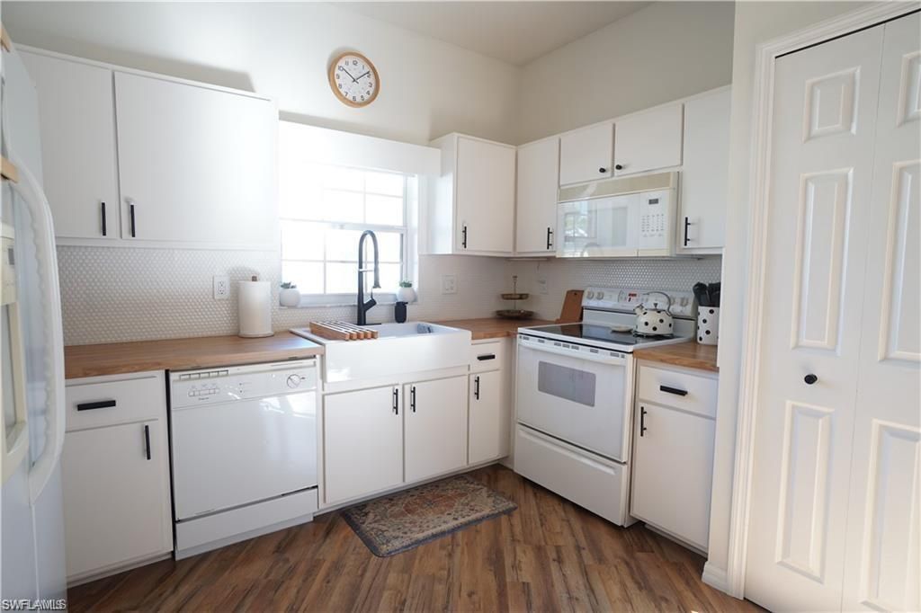 10740 Pearl Bay Cir, Estero, FL 33928 Photo