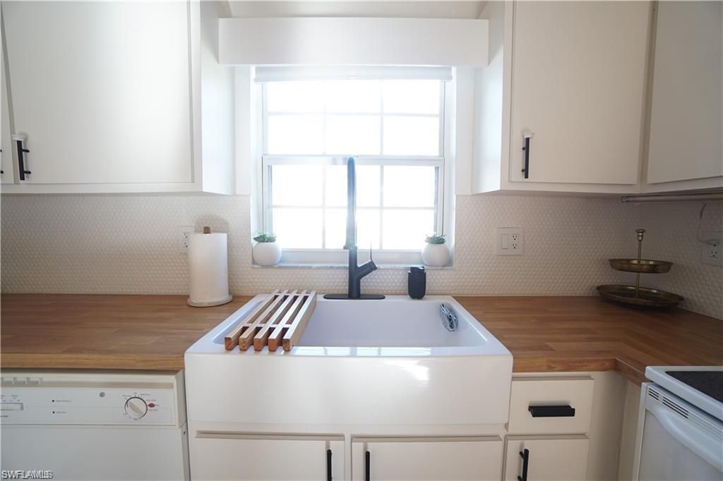 10740 Pearl Bay Cir, Estero, FL 33928 Photo