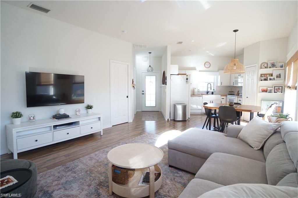 10740 Pearl Bay Cir, Estero, FL 33928 Photo