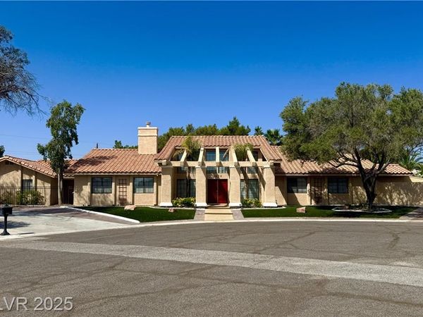 2975 Montessouri Street, Las Vegas, NV 89117