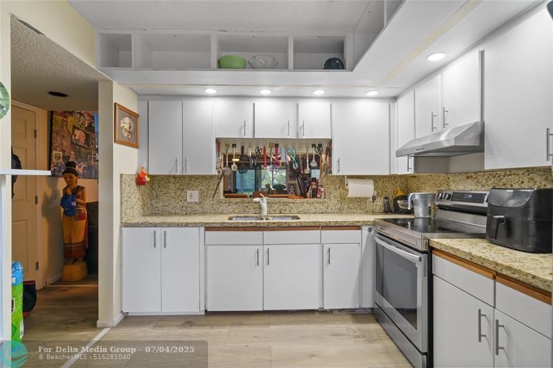 800 SW 125th Way, Unit 202, Pembroke Pines, FL 33027 Photo