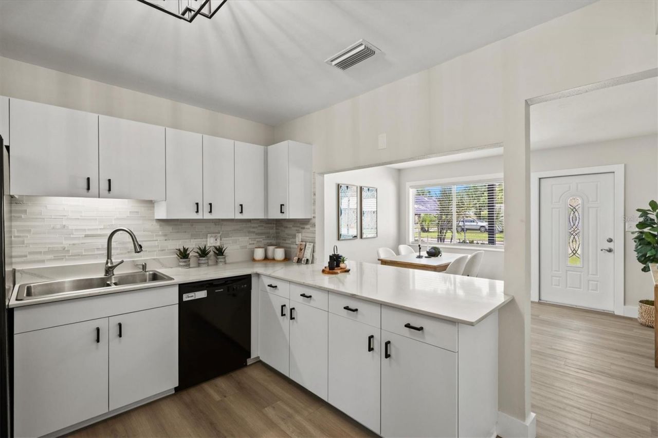 2432 Aspinwall Street, Sarasota, FL 34237 Photo