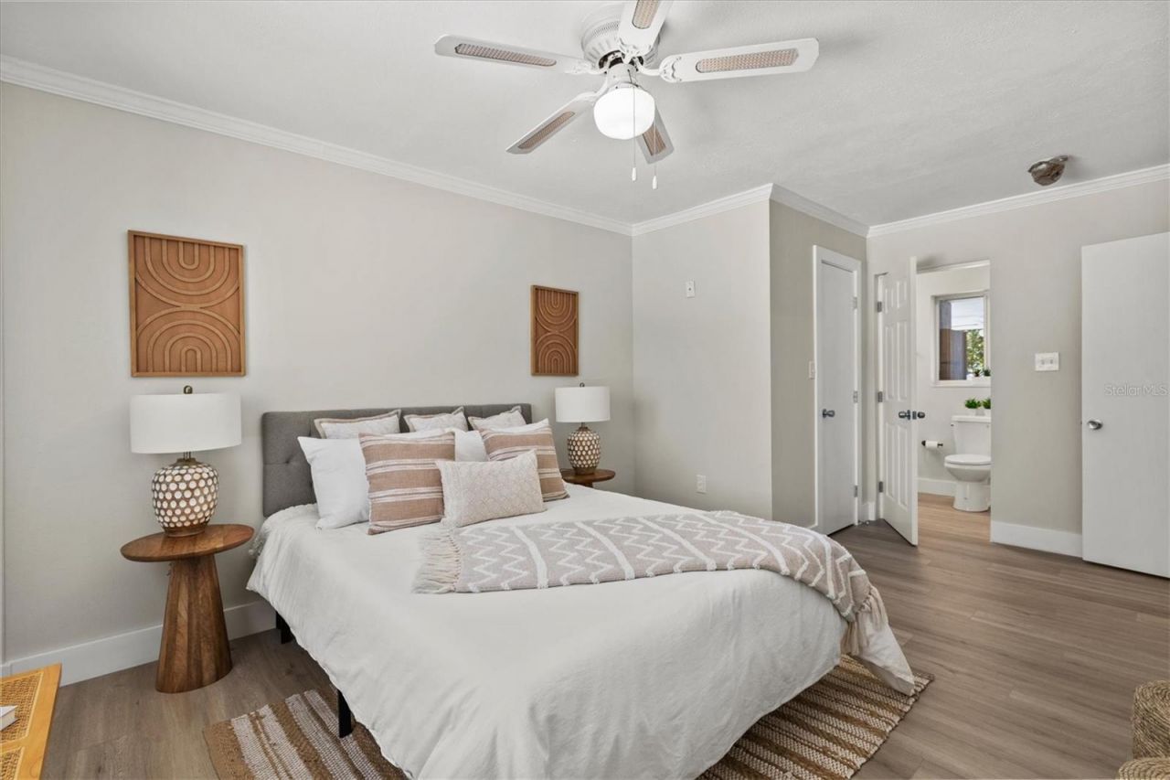 2432 Aspinwall Street, Sarasota, FL 34237 Photo