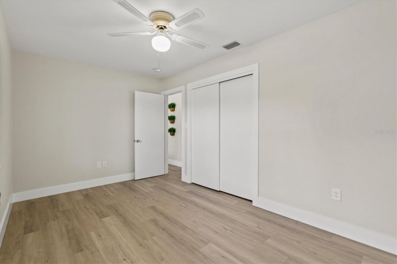 2432 Aspinwall Street, Sarasota, FL 34237 Photo