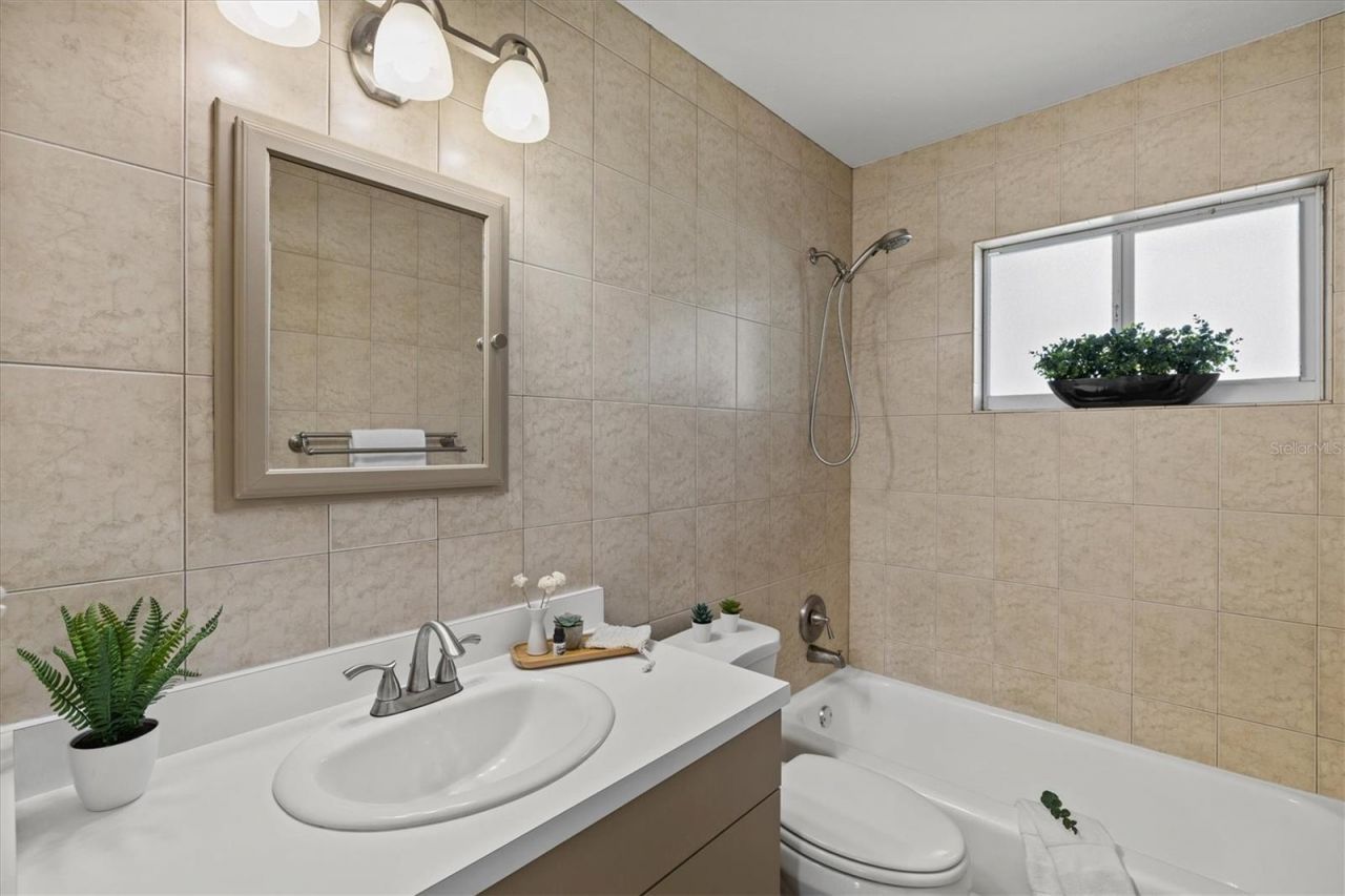 2432 Aspinwall Street, Sarasota, FL 34237 Photo