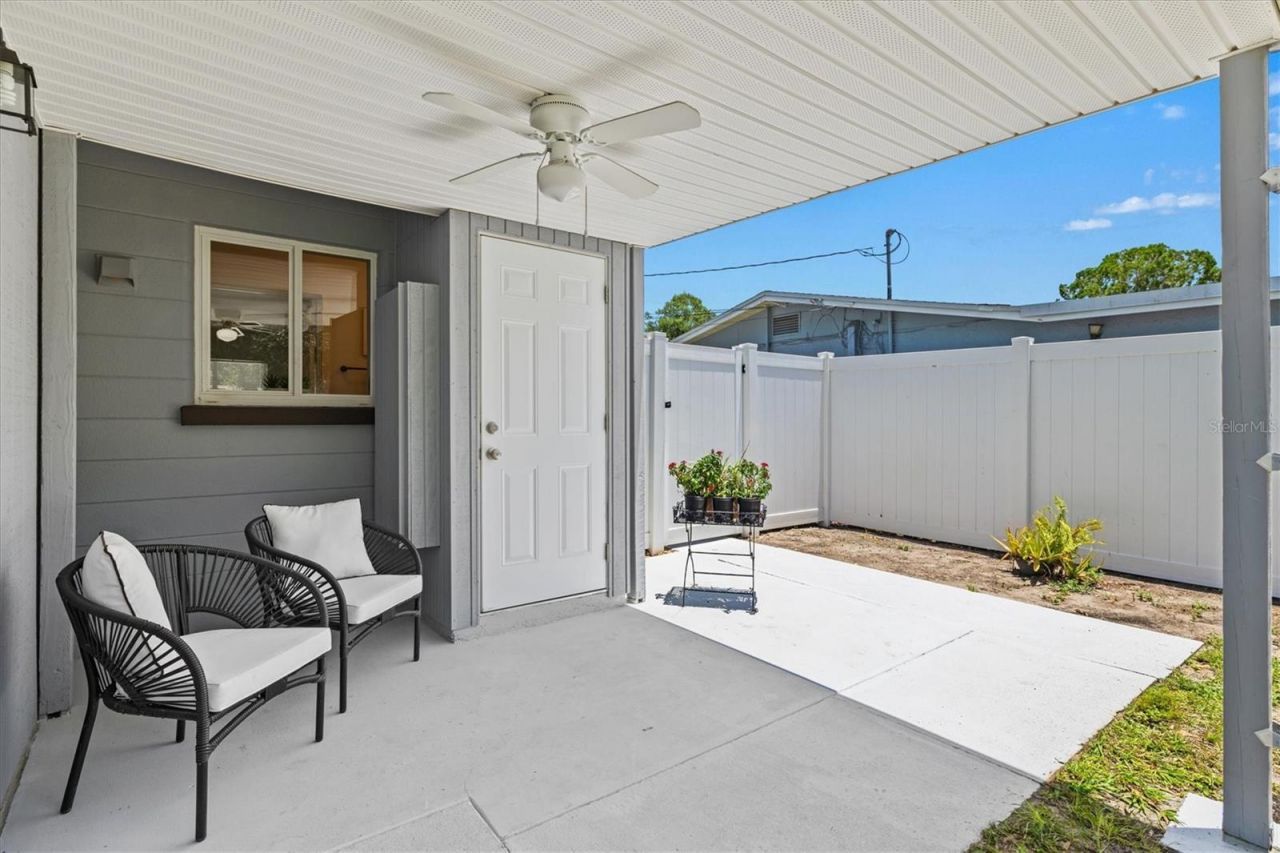 2432 Aspinwall Street, Sarasota, FL 34237 Photo