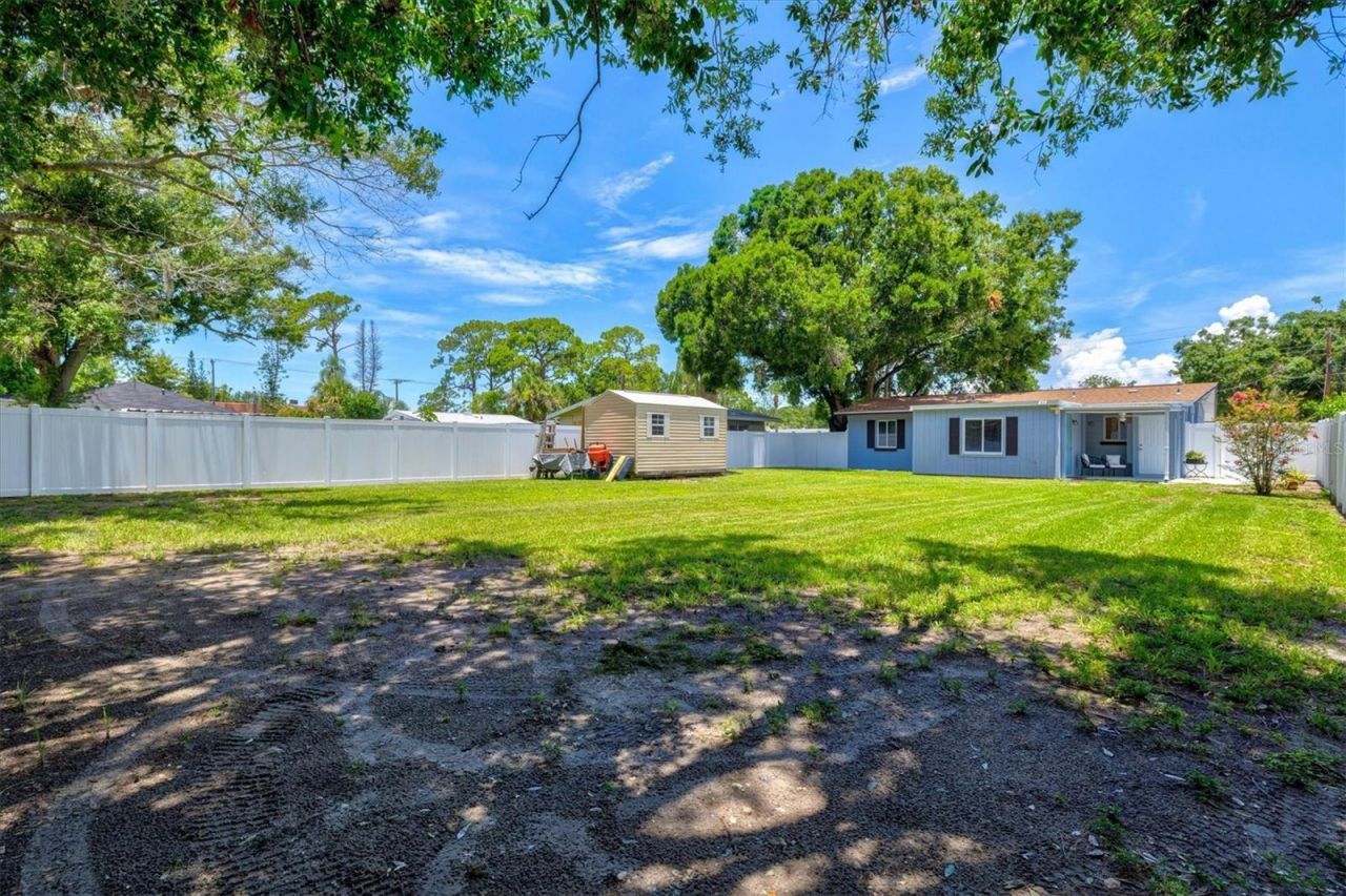 2432 Aspinwall Street, Sarasota, FL 34237 Photo