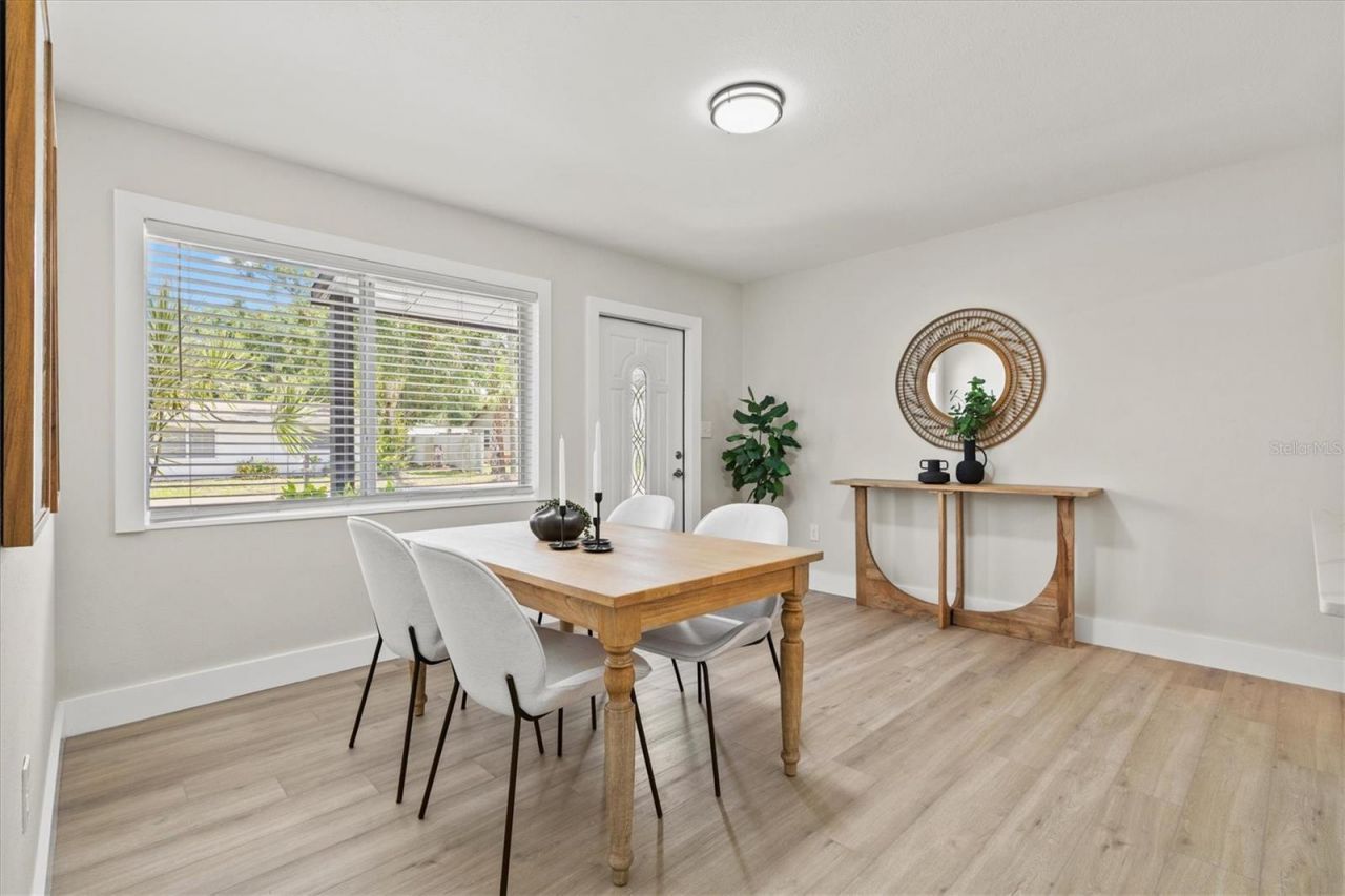 2432 Aspinwall Street, Sarasota, FL 34237 Photo