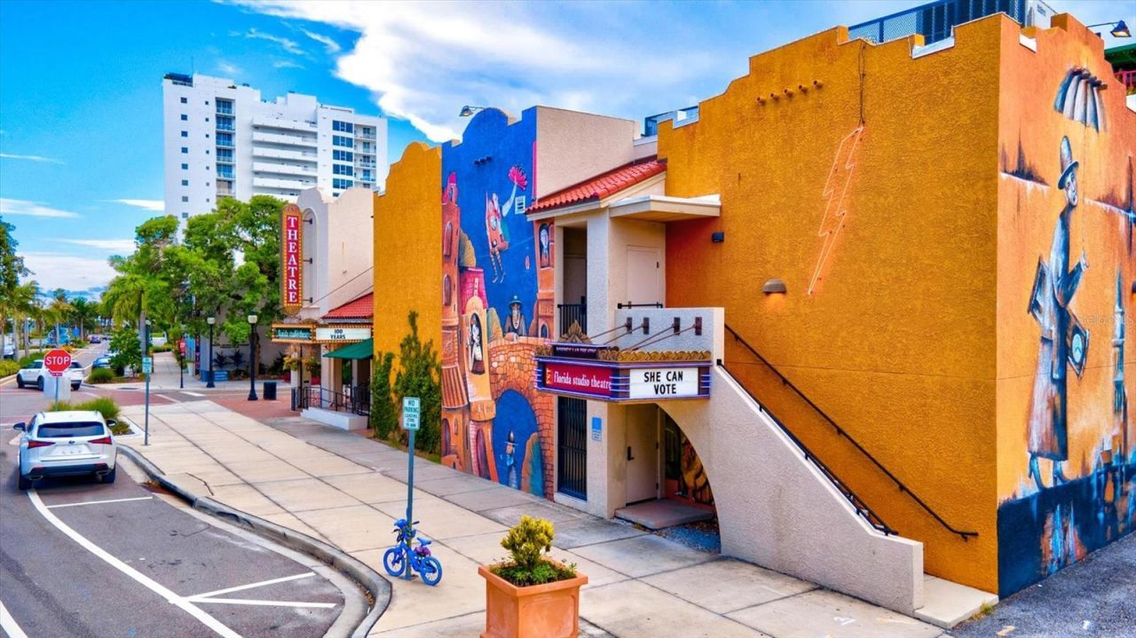 2432 Aspinwall Street, Sarasota, FL 34237 Photo