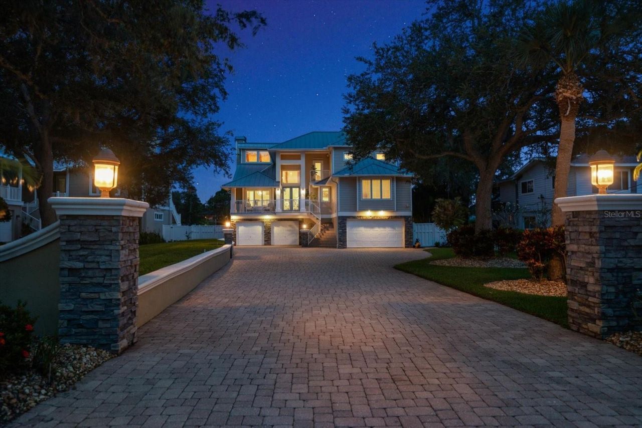 2016 Gulfview Drive, Holiday, FL 34691 Photo