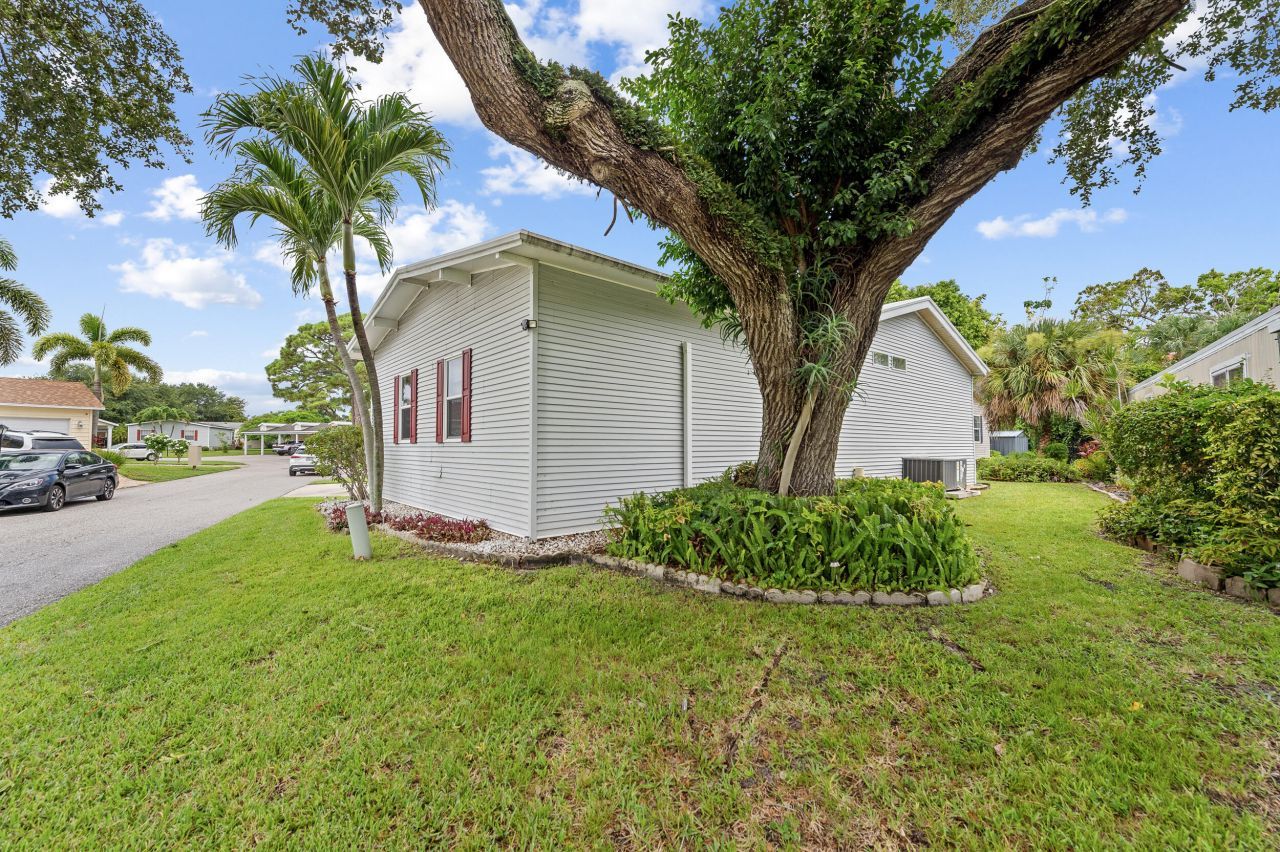 2555 Pga Boulevard, Unit #55, Palm Beach Gardens, FL 33410 Photo