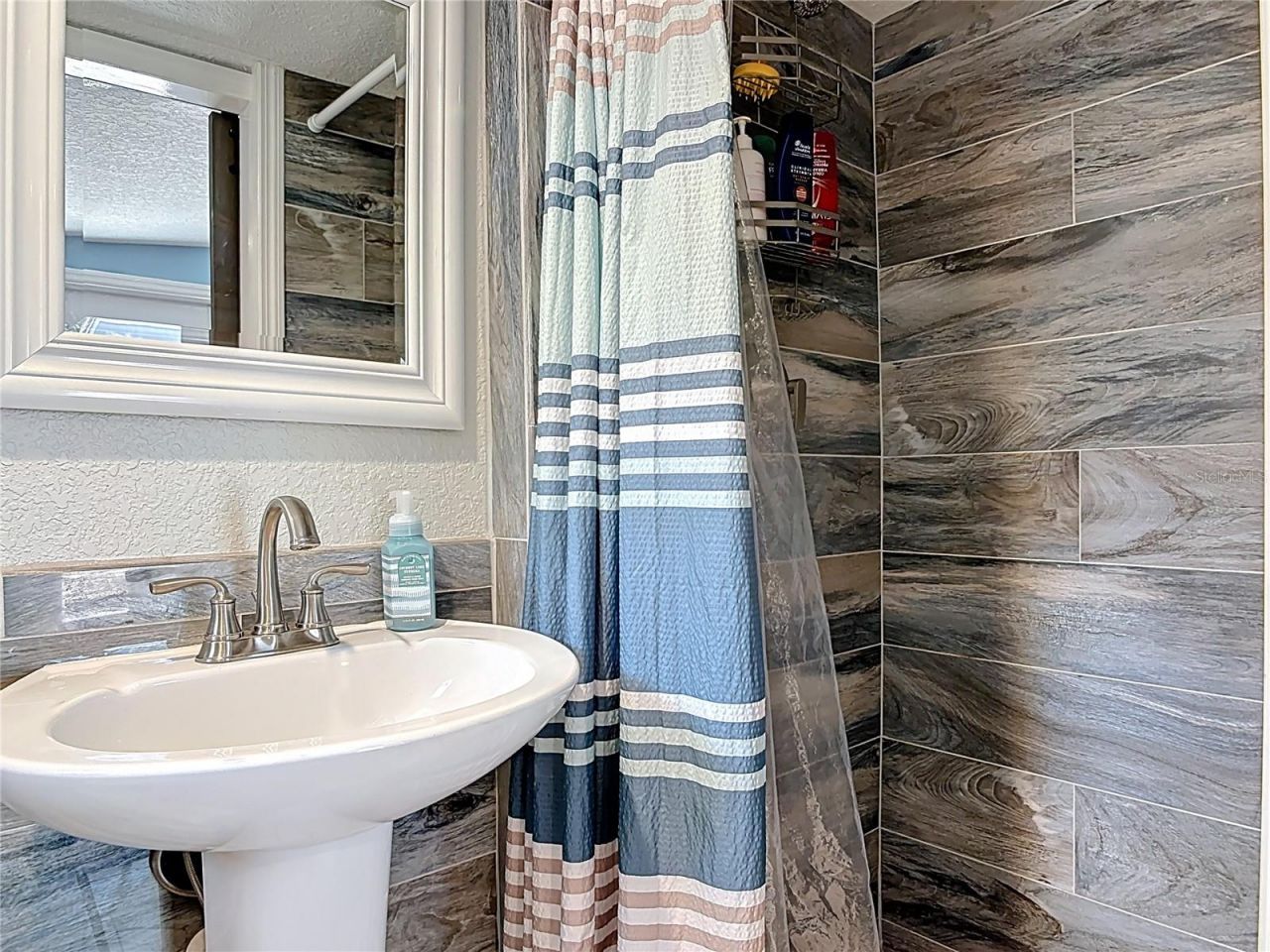 657 S Pine Street, New Smyrna Beach, FL 32169 Photo