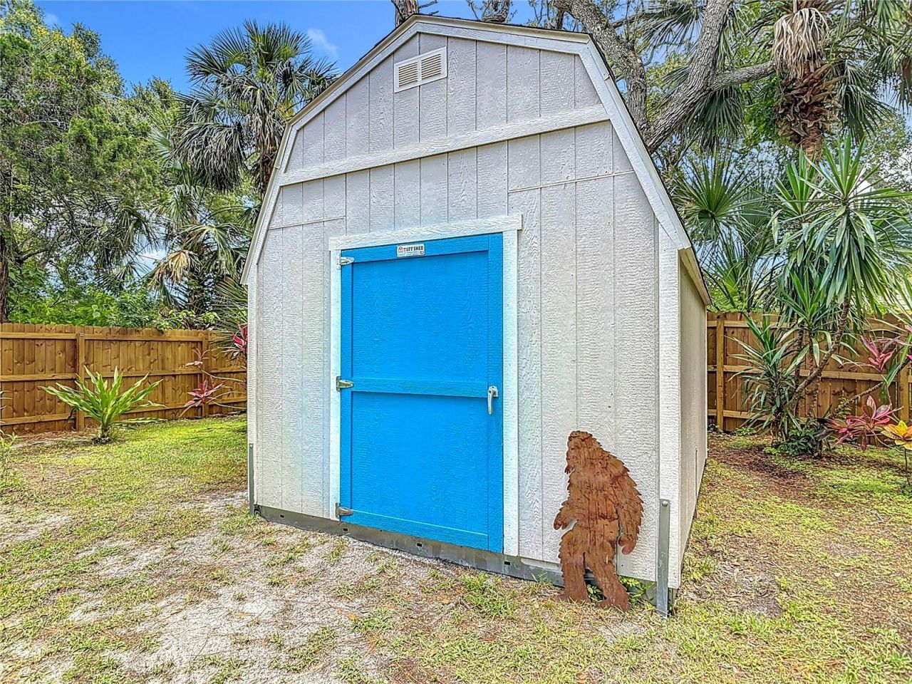 657 S Pine Street, New Smyrna Beach, FL 32169 Photo