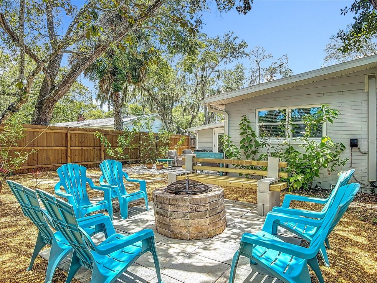 657 S Pine Street, New Smyrna Beach, FL 32169 Photo