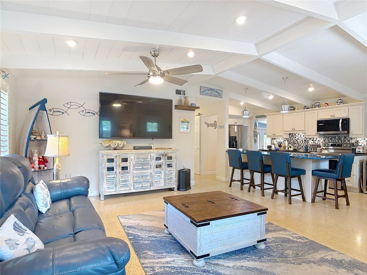 657 S Pine Street, New Smyrna Beach, FL 32169 Photo