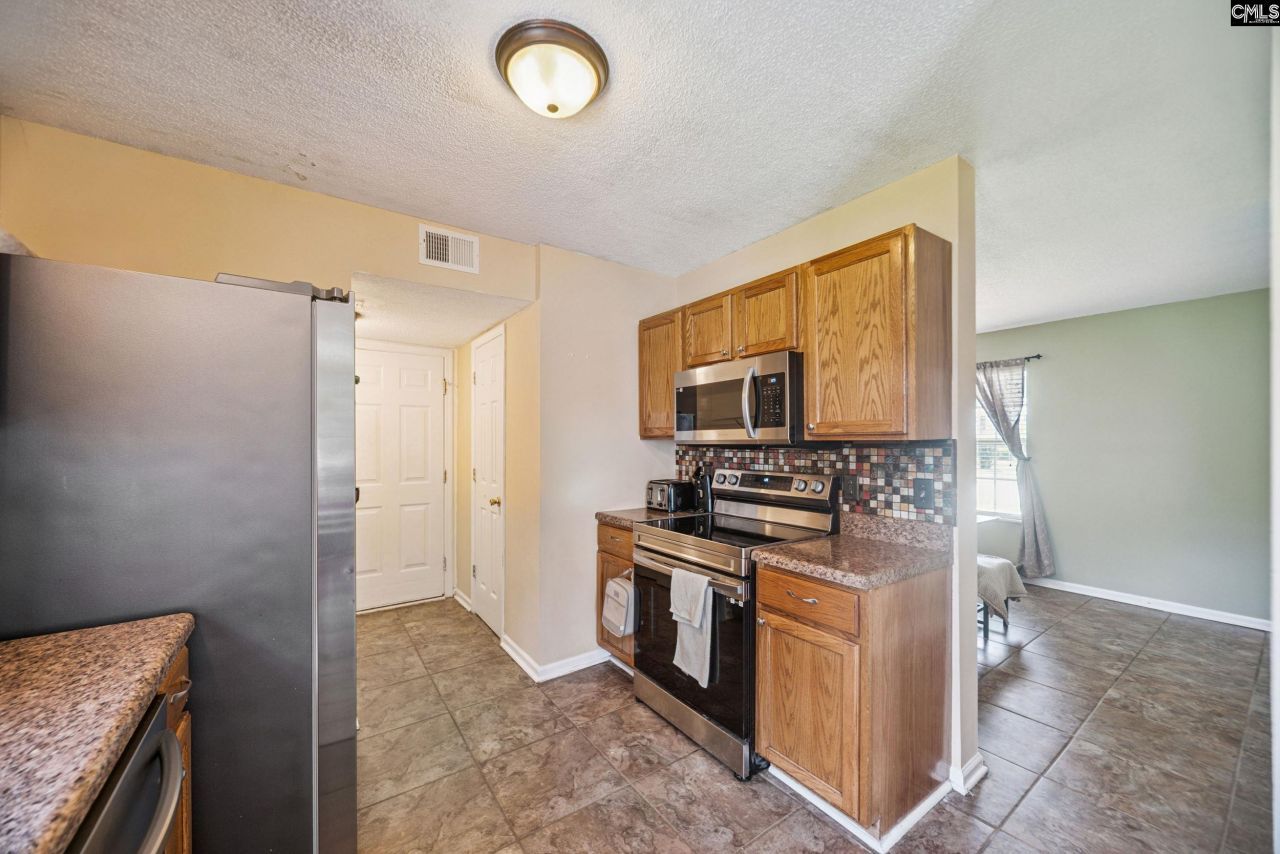 204 Pineclave Circle Photo 10