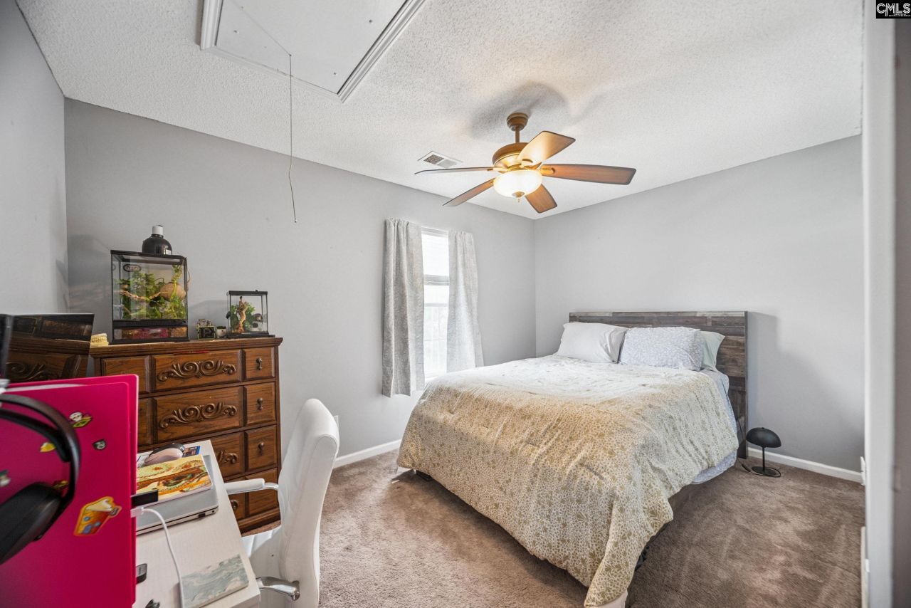 204 Pineclave Circle Photo 15