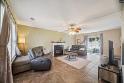 204 Pineclave Circle photo 4