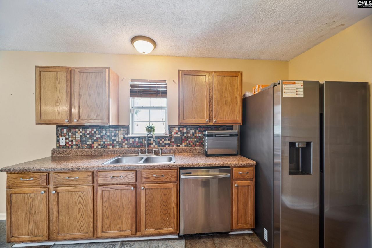 204 Pineclave Circle Photo 9