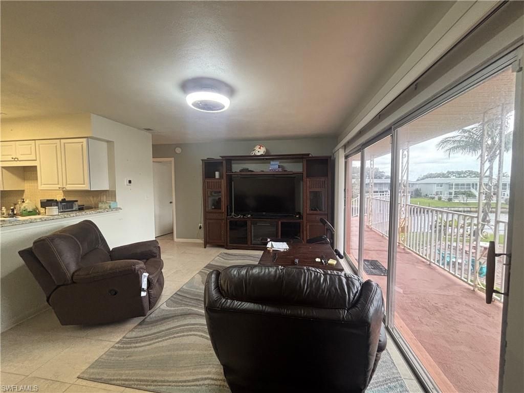 879 SE 46th Ln, Unit 8, Cape Coral, FL 33904 Photo