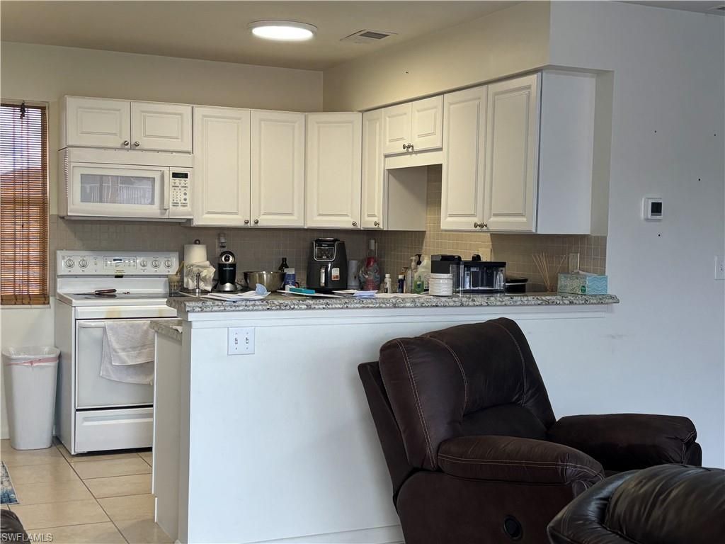 879 SE 46th Ln, Unit 8, Cape Coral, FL 33904 Photo