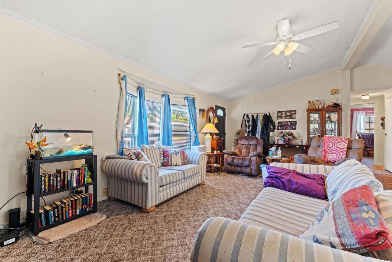 1715 Clubhouse Dr. Photo 10