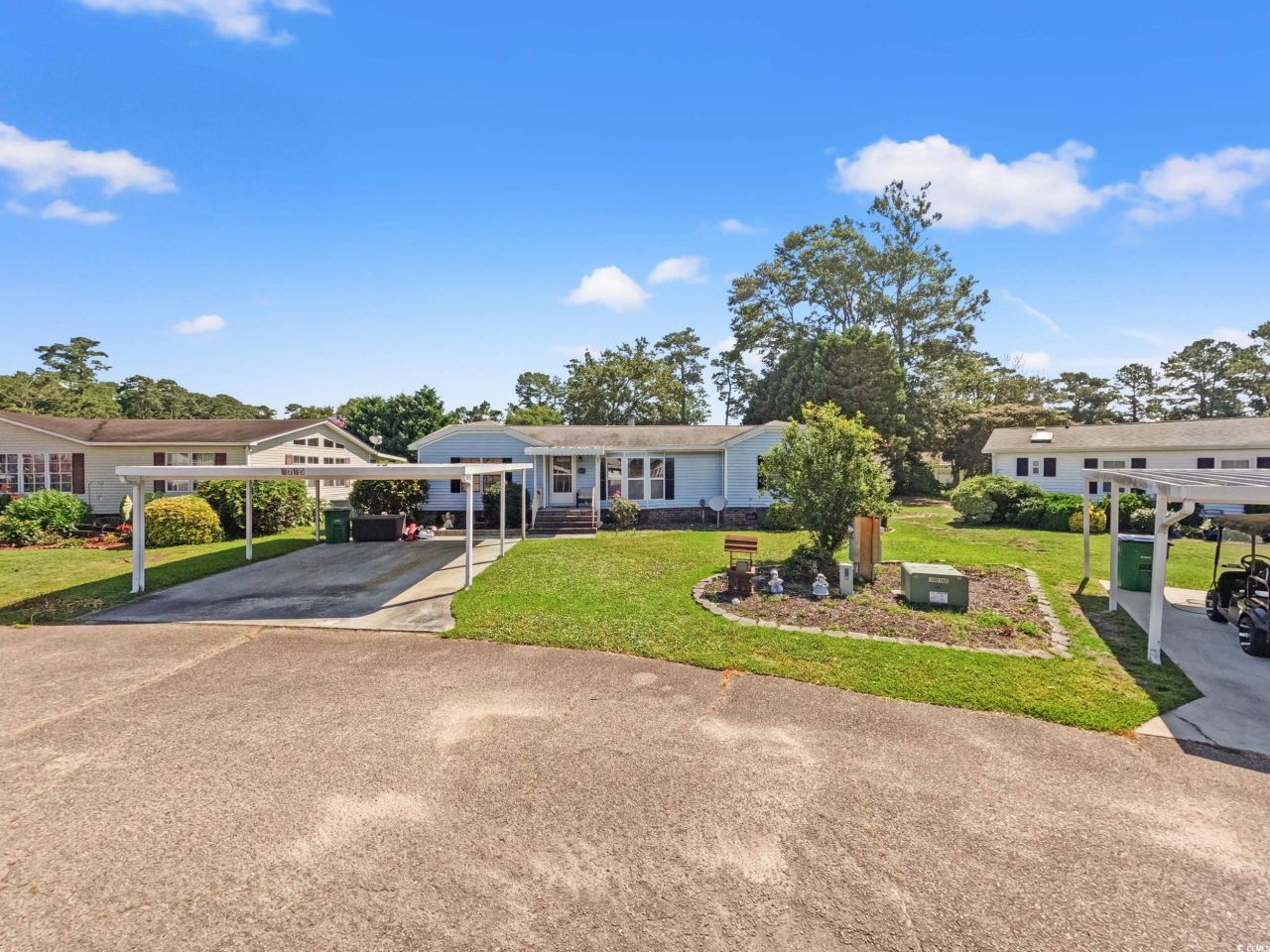 1715 Clubhouse Dr. Photo 2