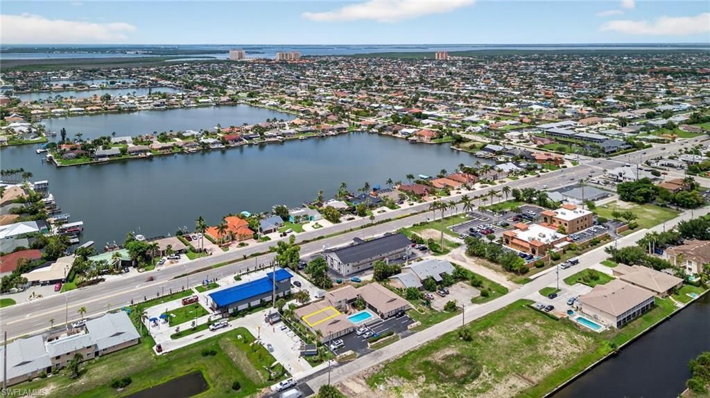 610 SW 47th Ter, Unit 2, Cape Coral, FL 33914 Photo