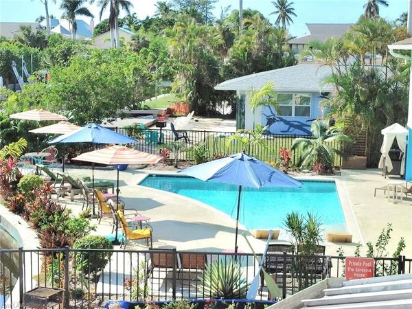 2840 Shoreview DR, Unit 7, NAPLES, FL 34112