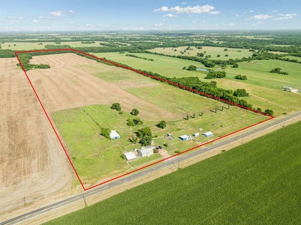 4085 S FM 196, Blossom, TX 75416