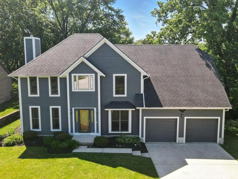 1435 E Choctaw Drive, London, OH 43140 Photo 1