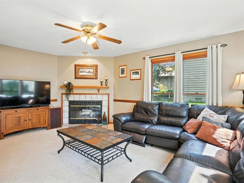 1435 E Choctaw Drive, London, OH 43140 Photo 11