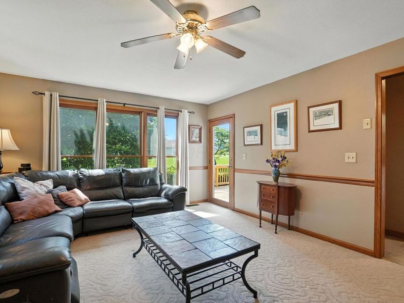 1435 E Choctaw Drive, London, OH 43140 Photo 12