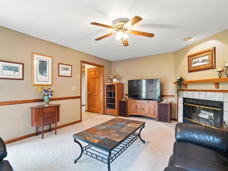 1435 E Choctaw Drive, London, OH 43140 Photo 13