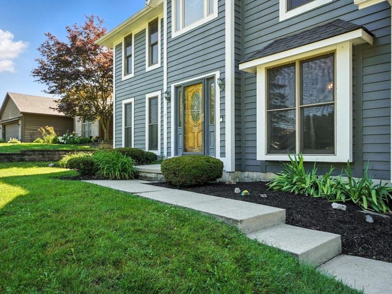 1435 E Choctaw Drive, London, OH 43140 Photo 3