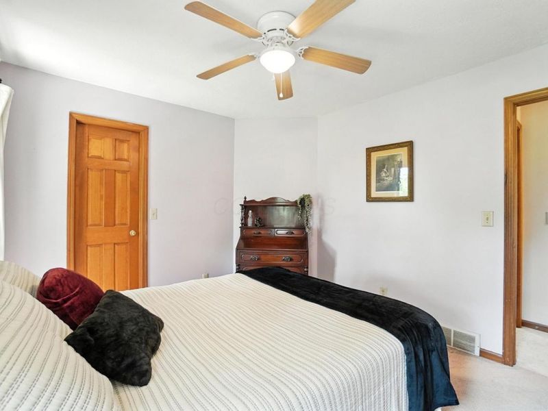 1435 E Choctaw Drive, London, OH 43140 Photo 32