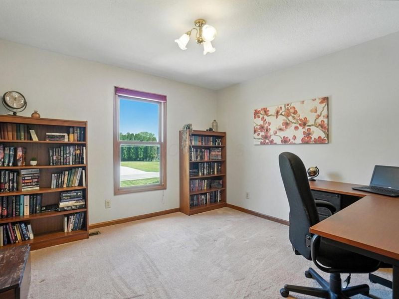 1435 E Choctaw Drive, London, OH 43140 Photo 35