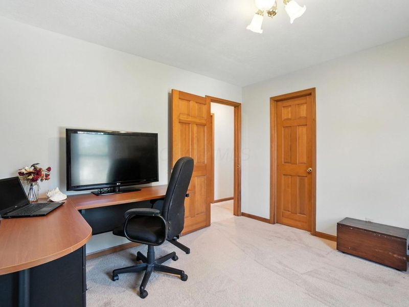 1435 E Choctaw Drive, London, OH 43140 Photo 36