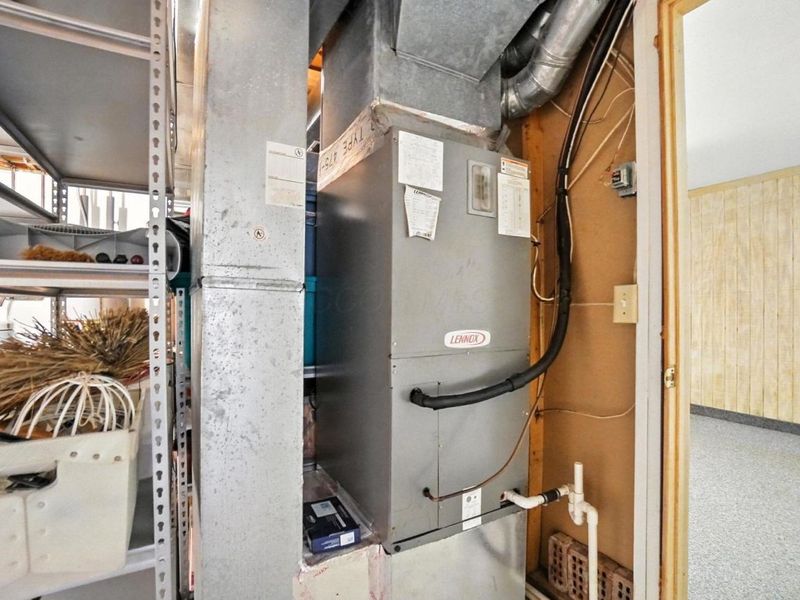 1435 E Choctaw Drive, London, OH 43140 Photo 44