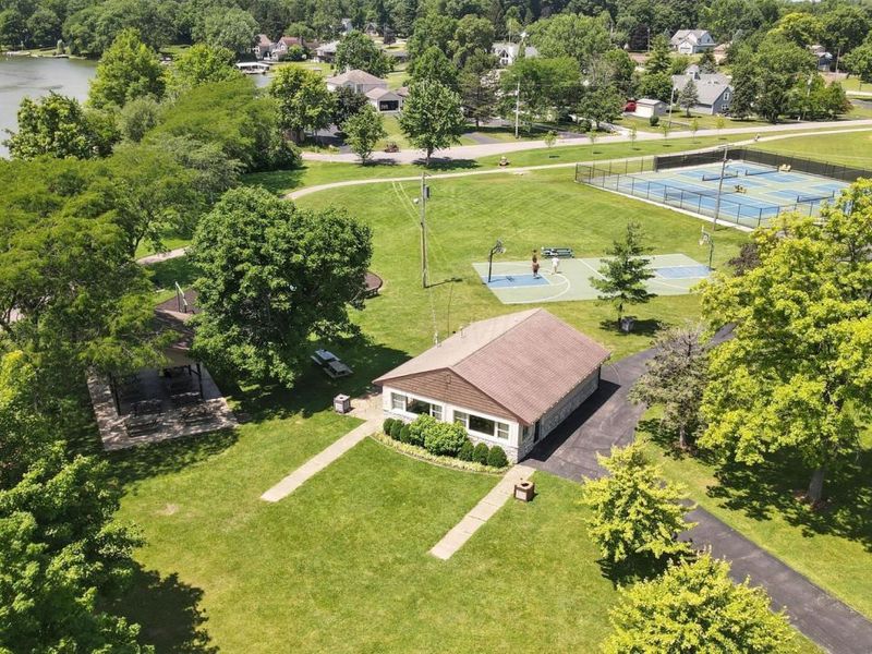 1435 E Choctaw Drive, London, OH 43140 Photo 59