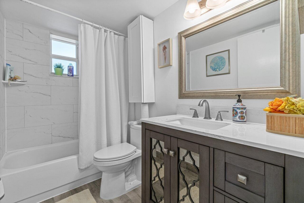 2855 S Garden Drive, Unit 211, Lake Worth, FL 33461 Photo